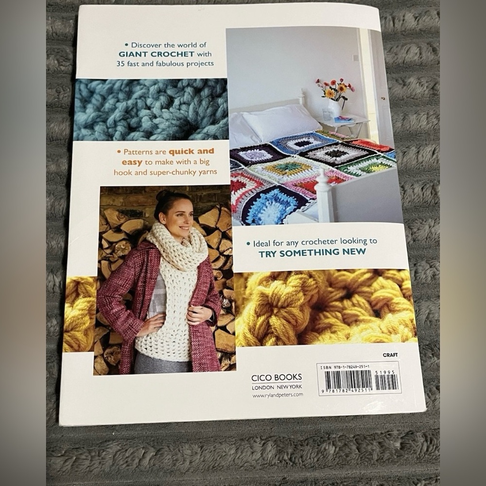 "Big Hook Crochet: 35 projects to crochet using a large hook" by Emma  Book - Picture 3 of 4